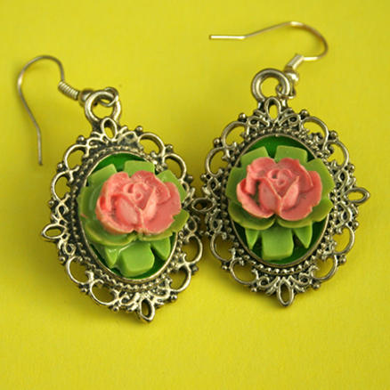 Crotte de poule-bijoux fantaisie-oiseaux-fleurs-original