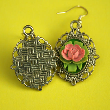 Crotte de poule-bijoux fantaisie-oiseaux-fleurs-original